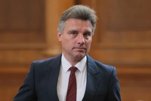Проф. Иво Христов разкри тайната за успеха на Румен Радев