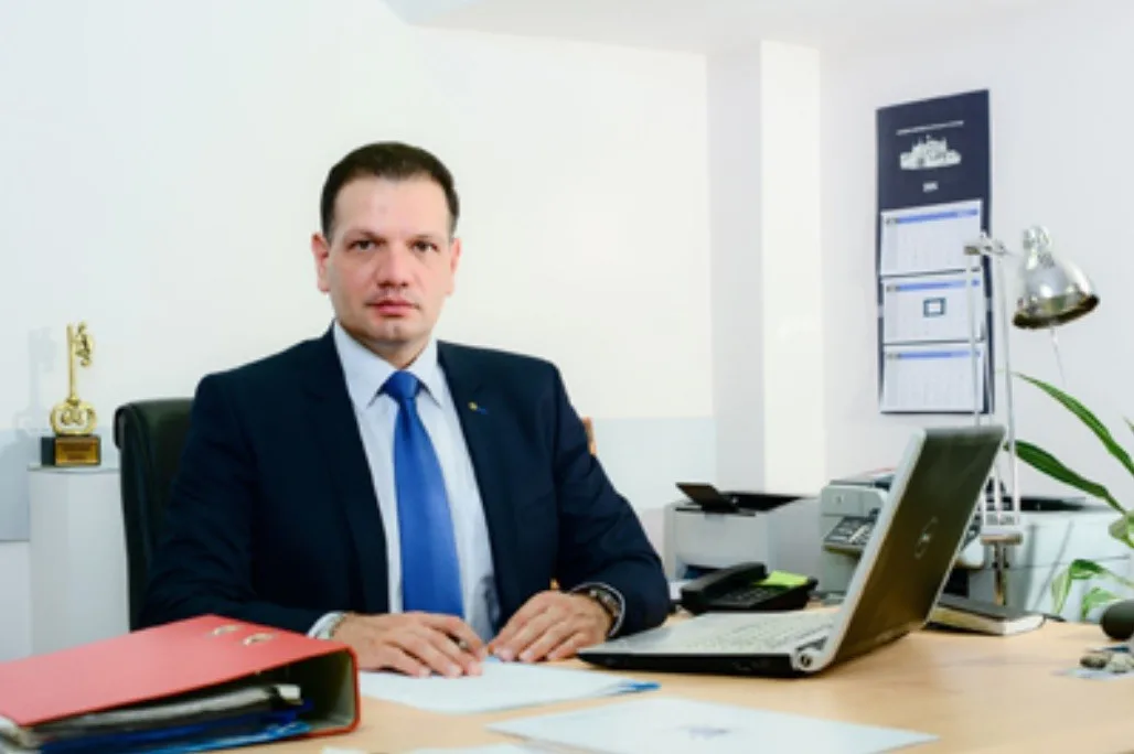 Адв. Петър Славов: Фигурата на почетния председател е добавена допълнително в устава на ДПС