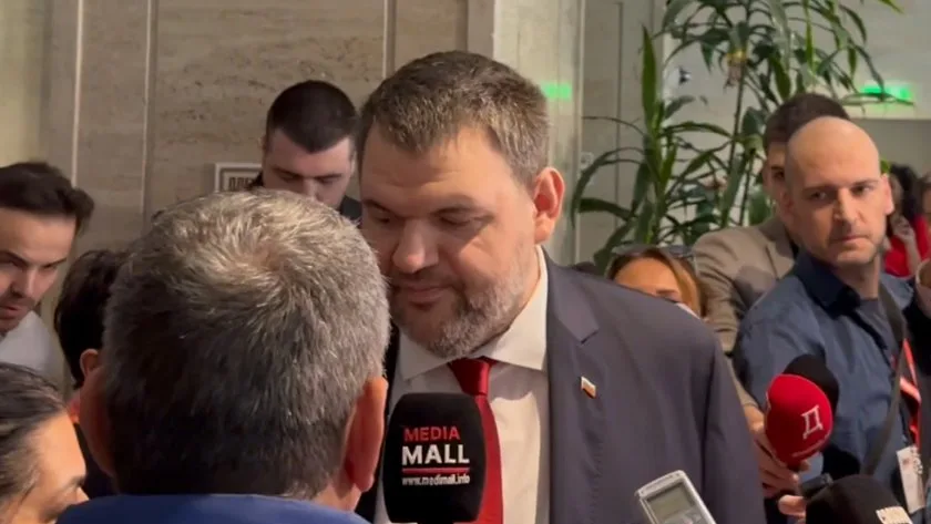 Пеевски определи "Възраждане" за заплаха на националната сигурност
