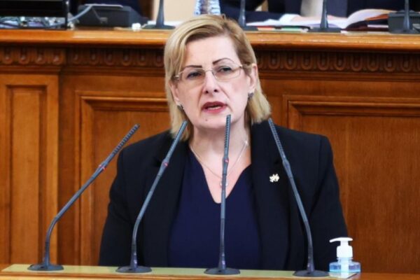 ЕЛЕНА ГУНЧЕВА: ПОЛУЕВРОПЕЙЦИ В ПОЛУШЕНГЕНА