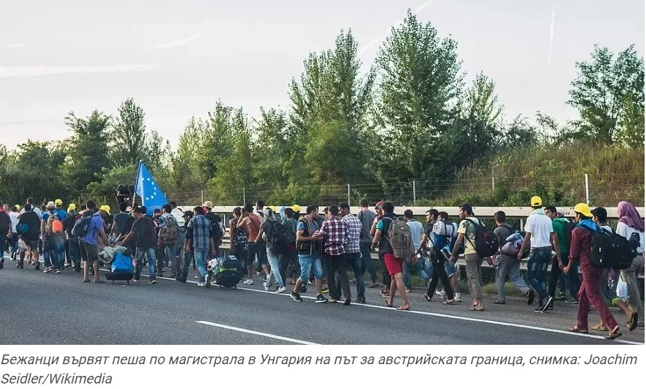 Правителството е подписало за "неограничен" брой бежанци