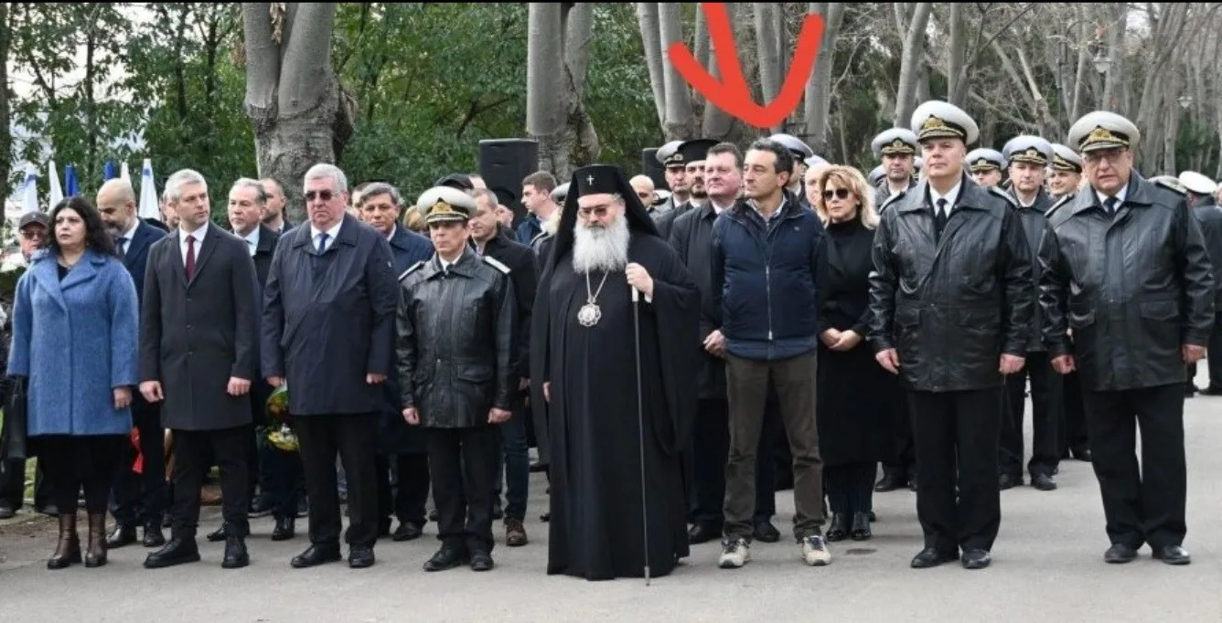 Да отидеш на тържествата за Ботев като текезесар - с маратонки и небрежно облечен