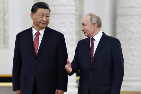 ЕС одобрява нови санкции срещу Русия, поставя в черния списък компании в континентален Китай