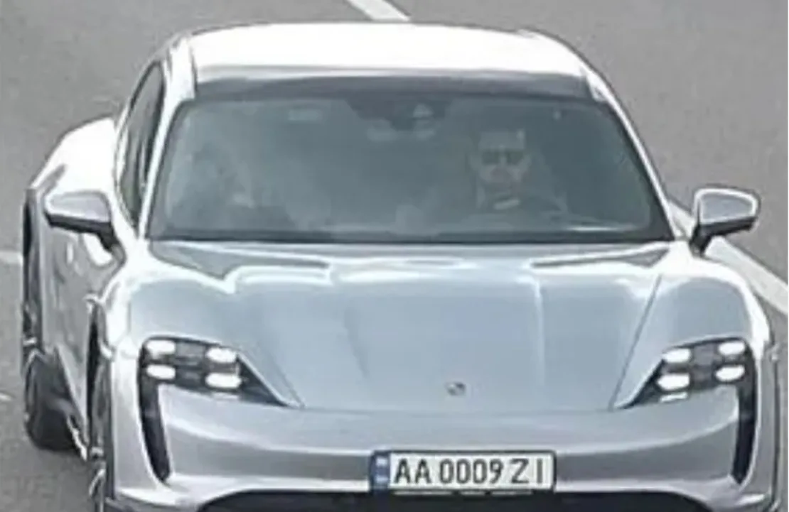 Всеки трети депутат на Украйна си е купил кола или недвижим имот през първата година на войната