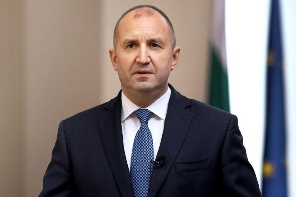 Румен Радев: Това, че имаш мнозинство, не ти дава право да газиш Конституцията