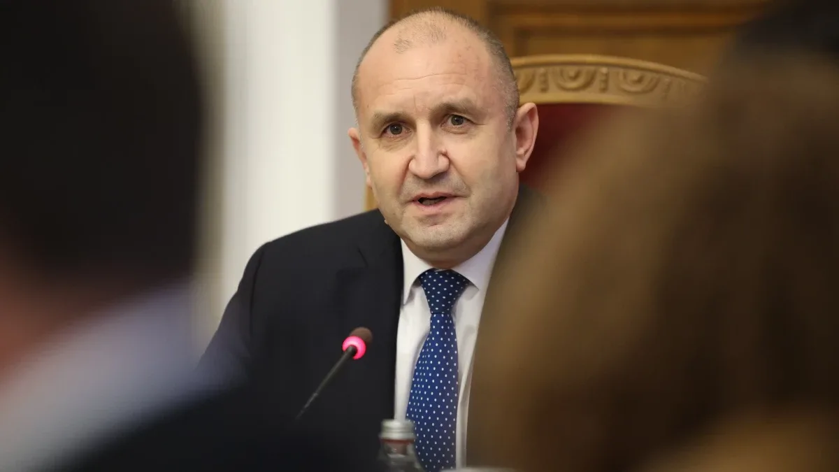 Президентът започва консултации с партиите