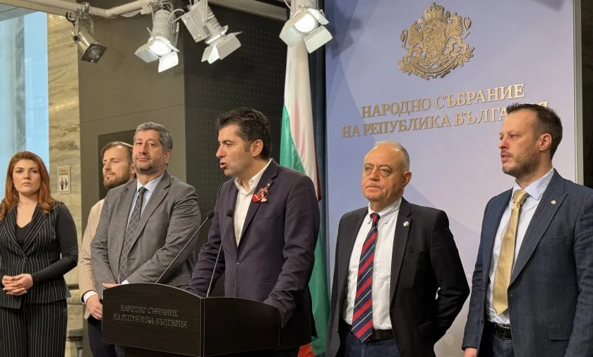 Лидерите на ПП-ДБ бяха размазани от неудобните въпроси на журналистите
