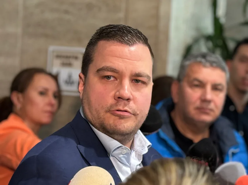 НАПРЕЖЕНИЕ В ПАРЛАМЕНТА: ИТН обвини ПП-ДБ в преписване на техен законопроект (ВИДЕО)
