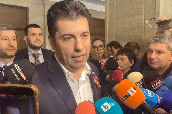 Петков покани Борисов на срещата утре