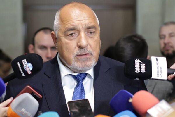 Бойко Борисов: В понеделник или ще отидем при Радев с папка, или нови избори