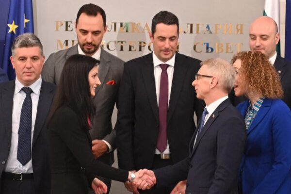 Тримата най-скандални министри на сглобката ще запазят своите места