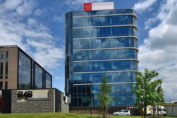 Reuters: Светът е заплашен от финансова криза при искове от Русия