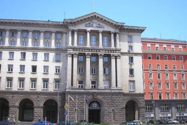 Колко служебно е служебното правителство?