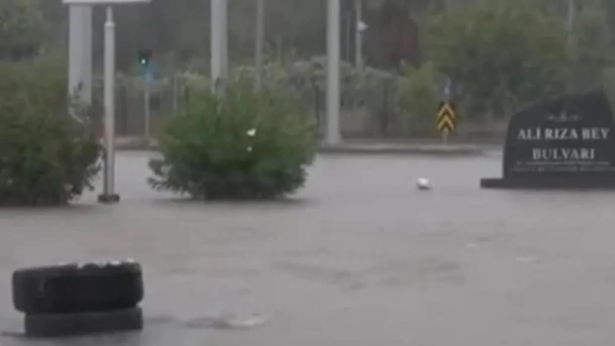 Мощна буря се стовари върху Истанбул