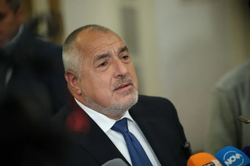 Борисов си направи предаване “искрено и лично” пред медиите в парламента (ВИДЕО)
