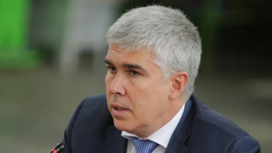 Енергийният министър замина да предоговаря споразумението с "Боташ"