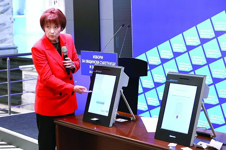 Информационно обслужване с мръсни номера за изборите?