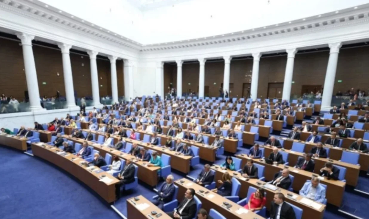На извънредно заседание депутатите гласуват окончателно промените в Закона за БНБ
