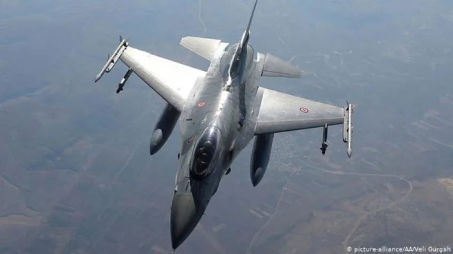 Боен самолет F-16 се разби в САЩ