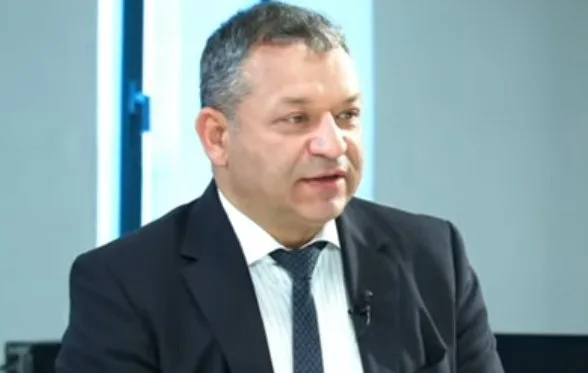 Димитър Гърдев: Макрон наблюдава конфликта в Украйна, разхождайки се по Сена. Много е лесно да говориш от 5000 км