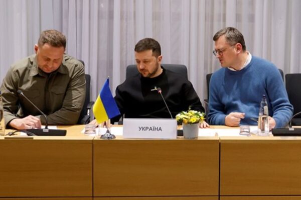 Медведчук: Бандата на Зеленски трябва да бъде строго наказана