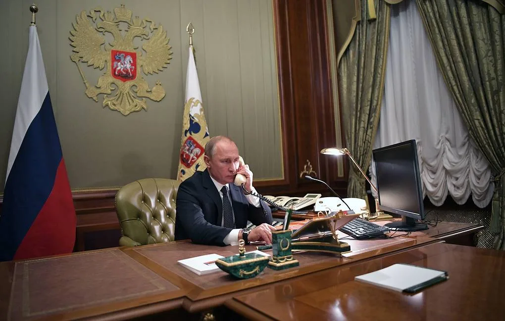 Путин проведe телефонен разговор с първия вицепрезидент на Иран след смъртта на Раиси