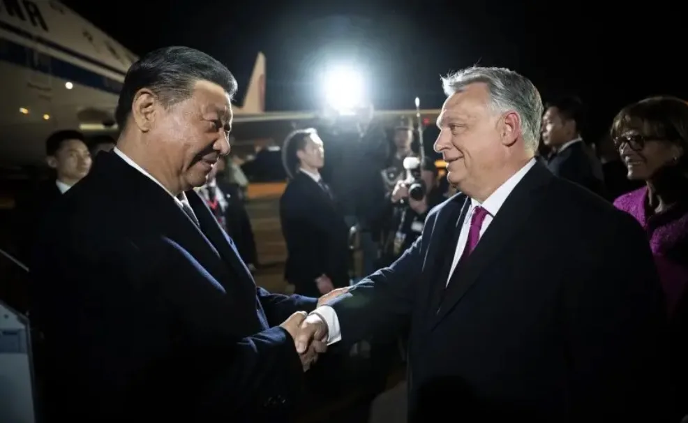 Си Дзинпин пристигна на държавно посещение в Унгария