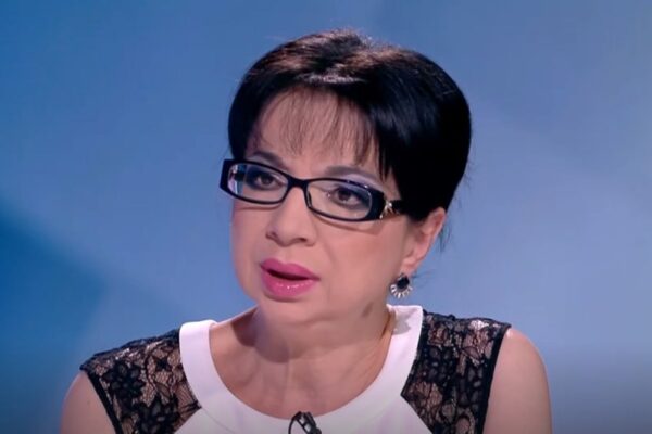 Социалните мрежи пощуряха от гафа на Цветанка Ризова в ефир (ВИДЕО)