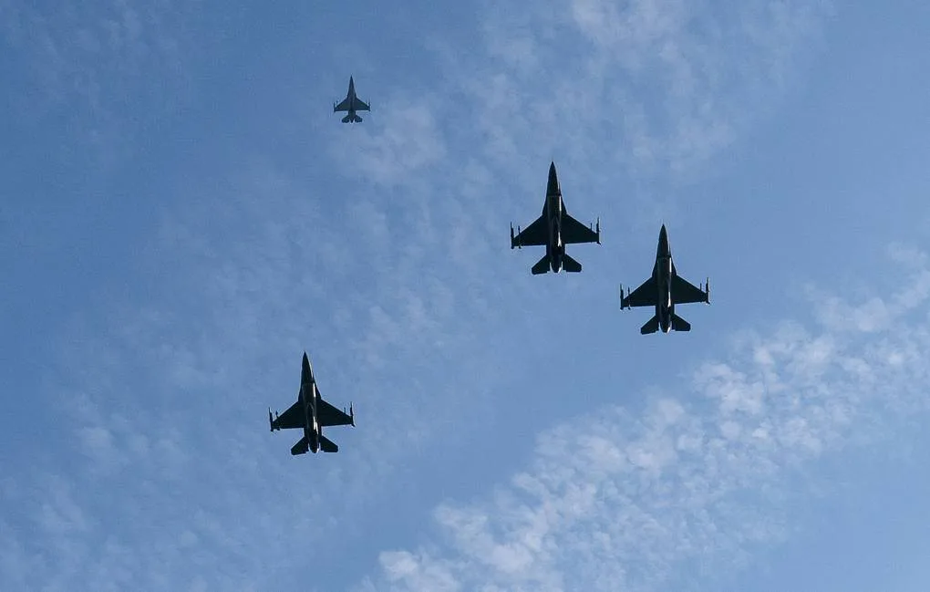 Западът ще да даде на Киев самолети F-16 и оръжия за тях
