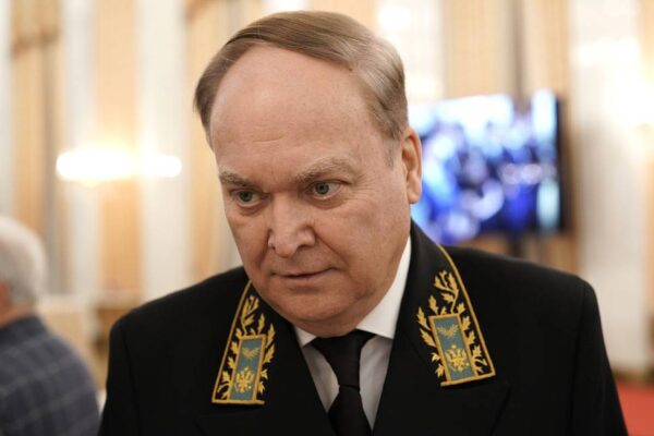 Антонов: Словесните атаки на правителството на САЩ срещу Русия разкриват отчаянието на Вашингтон