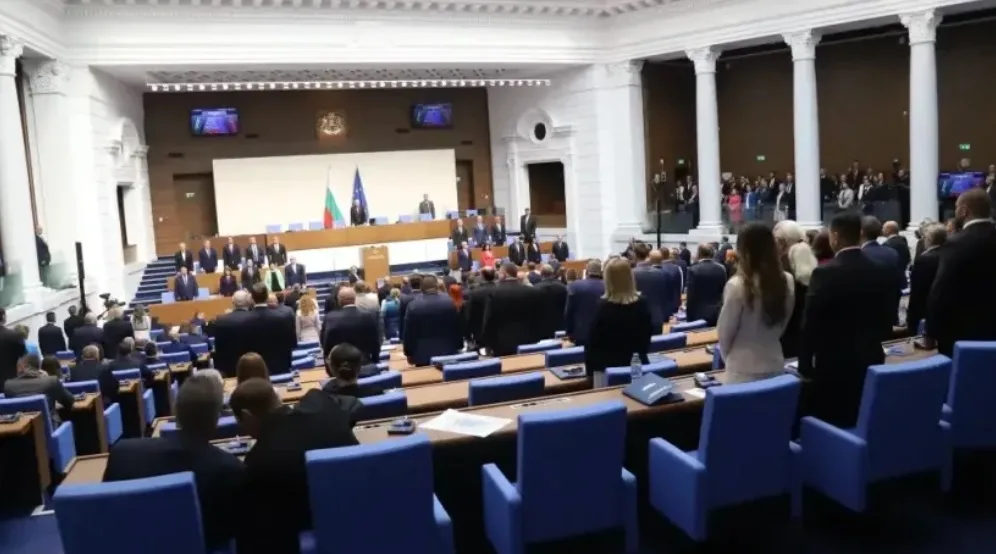 Депутатите щяха да изпукат от глад, ако им се плащаше за свършена работа