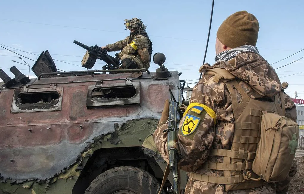 Десетки хиляди украинци се крият от наборните офицери