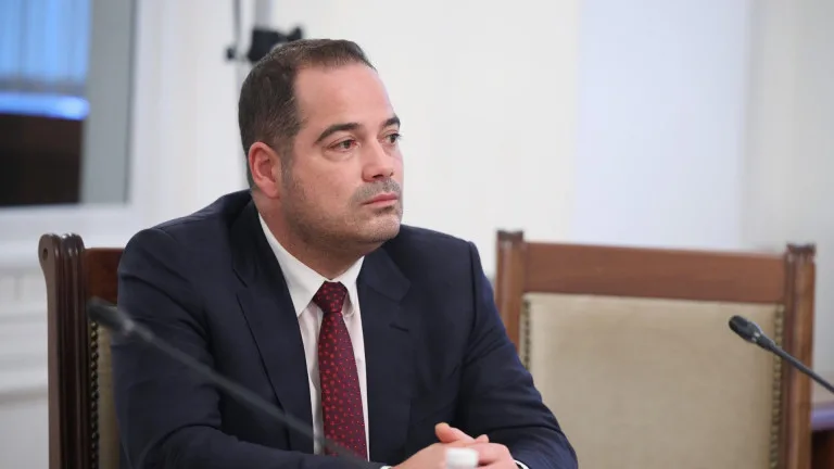 Днес депутатите ще изслушат Калин Стоянов за завръщането на Брендо у нас