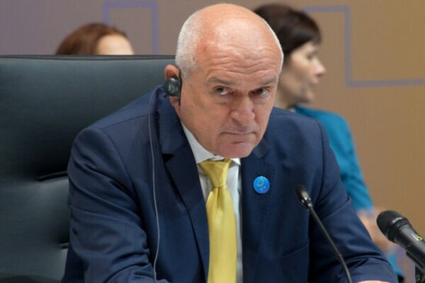 Главчев обеща на Украйна енергийно оборудване за 1 милион лева