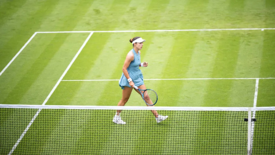 Първата ни ракета при жените Виктория Томова е вече на полуфинал в WTA 500 тенис турнира
