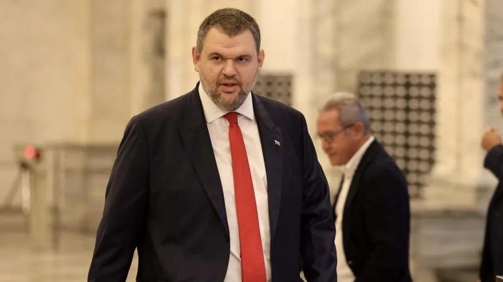Пеевски настоява: Изпратете Главчев на срещата на НАТО, за да не се превърне в трибуна за проруска пропаганда на Радев!