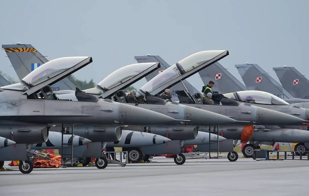 Белият дом: Изтребителите F-16 ще бъдат базирани в Украйна