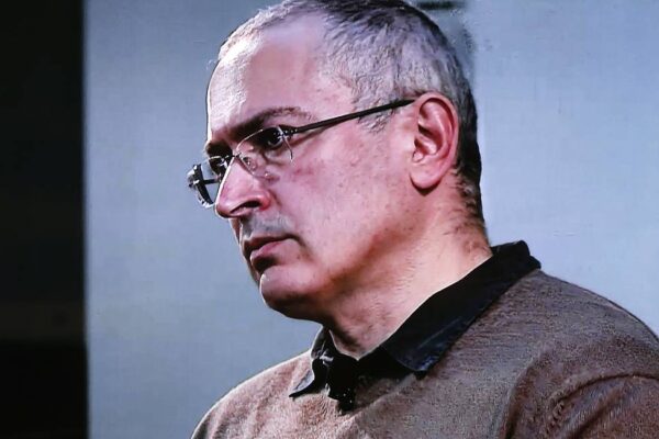 Дългът на Михаил Ходорковски в Русия надхвърля 202,4 милиона долара