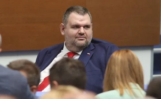 Пеевски категоричен: Няма тема ДОГАН-ПЕЕВСКИ, има тема ПЕЕВСКИ И ДЕРИБЕИТЕ