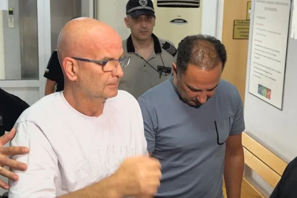 Трима лекари от Пловдив са обвинени за източване на Здравната каса