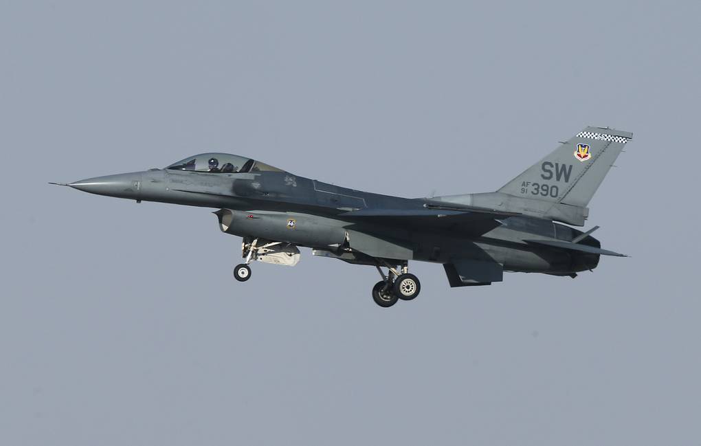 Разбилият се украински самолет F-16 вероятно е свален от ПВО Patriot