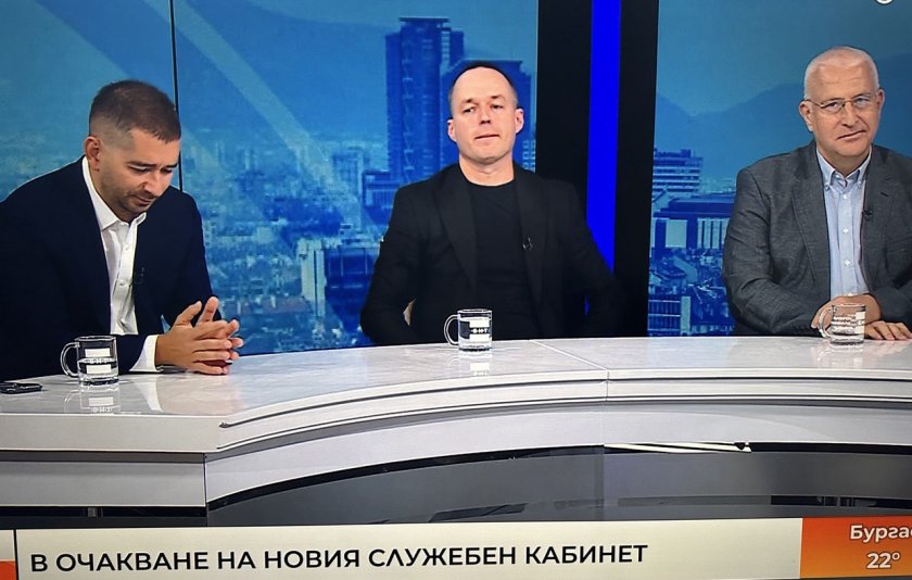 Слави Василев: Само проект на президента Радев може да спаси ситуацията