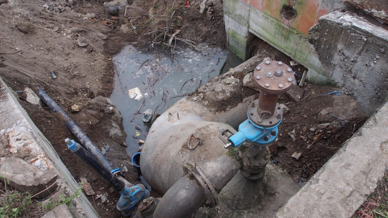 Лом отново без вода поради авария