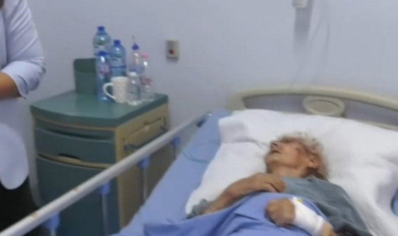 Нападнаха и пребиха 88-годишна жена в дома ѝ