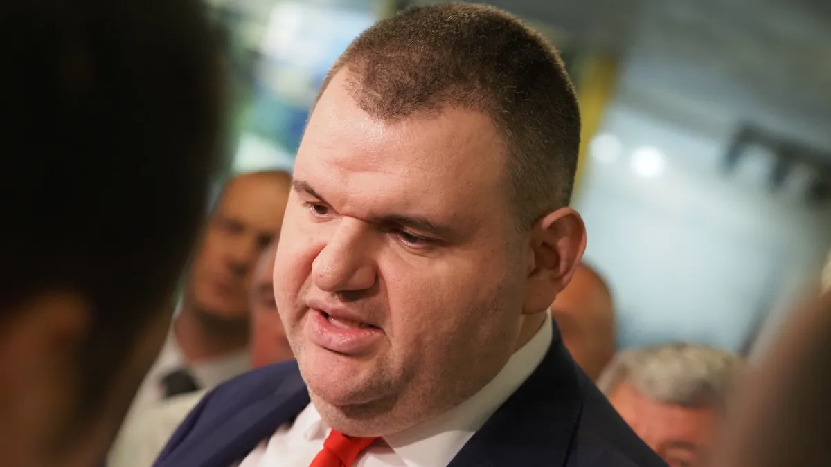 Пеевски за Радев: Показа страх и политическа слабост