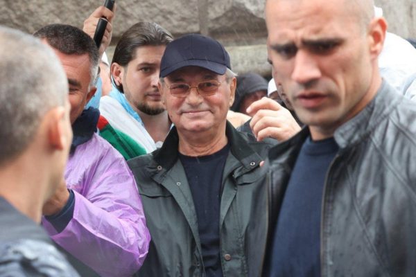 Ахмед Доган: Използвам случая, за да се извиня пред целия български народ, пред цялото общество, че имаме отношение към създаването на това „политическо чудовище“!