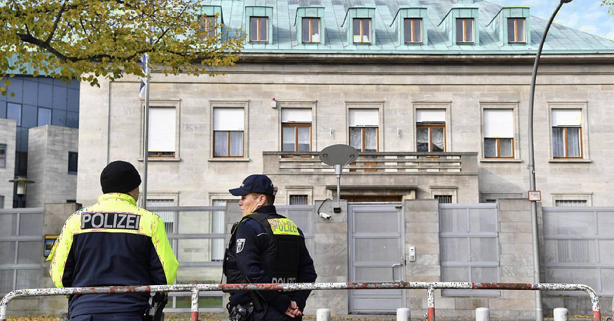 Либиец арестуван в Германия за подозрения в планиране на атака срещу израелското посолство