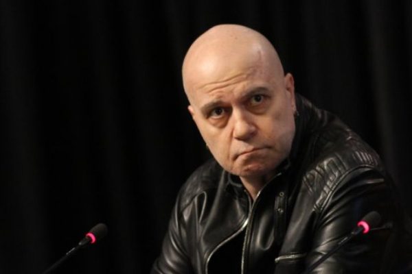 Слави Трифонов с писмо до БТВ: Поведението на Цънцарова е абсолютно неприемливо за мен