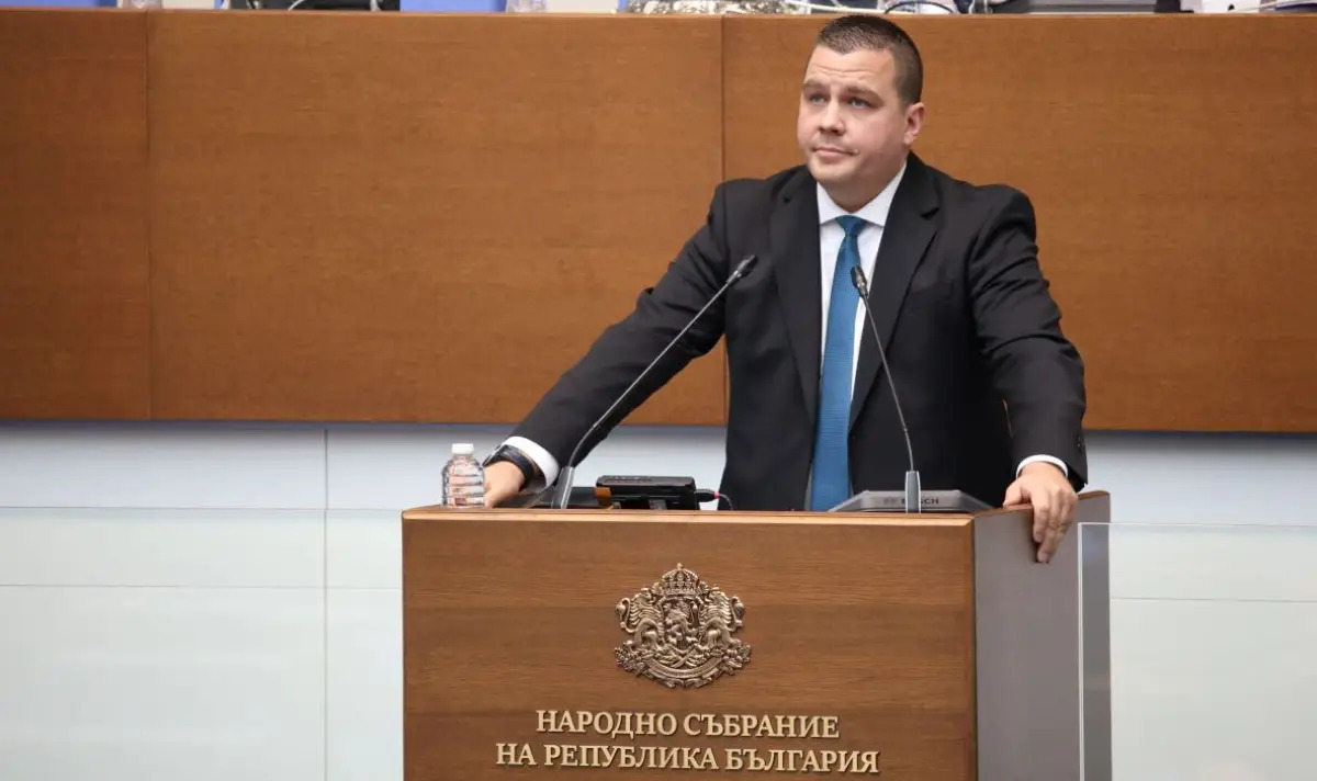 Балабанов: Държавата е в тежка политическа, финансова и обществена криза