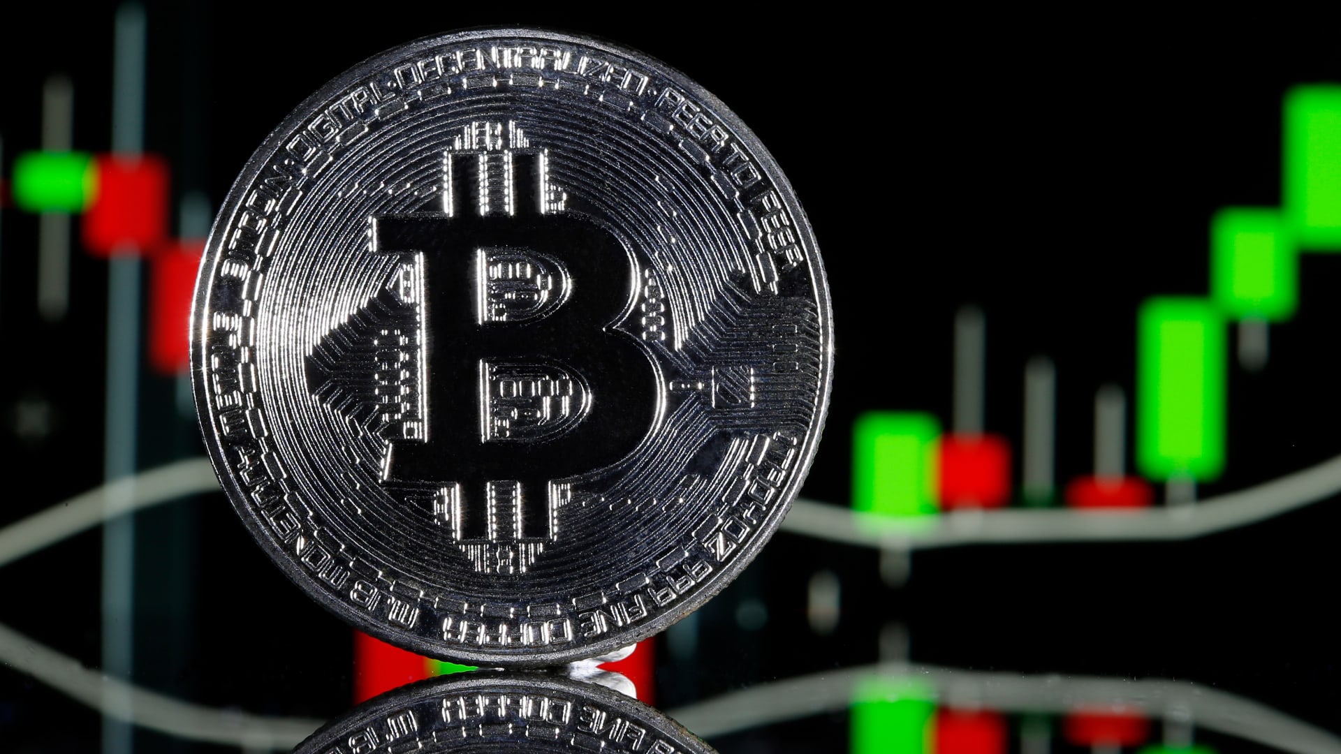 Биткойн бележи нов исторически връх